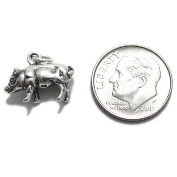 PIG CHARM WITH FINE DETAIL IN 3D STERLING SILVER. - Picture 2 of 2